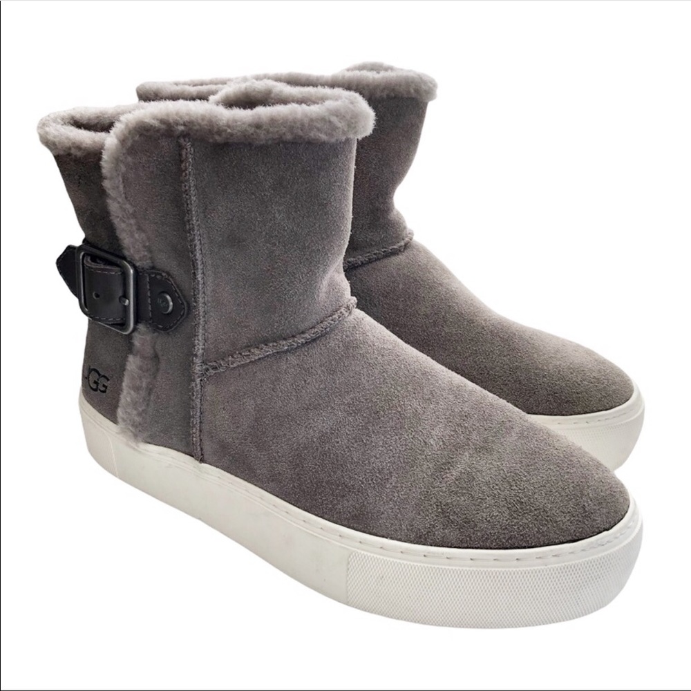 Ugg Women's Aika Suede sneakers